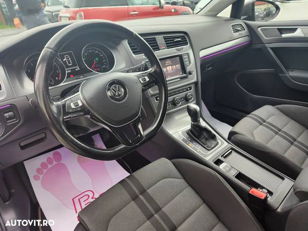 Volkswagen Golf - 5