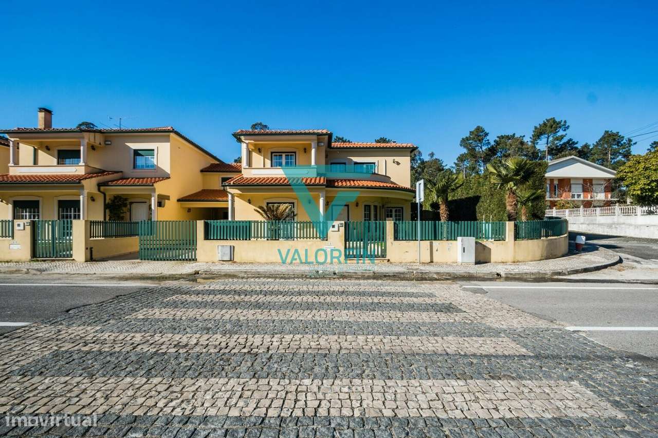 Moradia T4 c/ Jardim e Logradouro - Trutas - Marinha Grande - Grande imagem: 2/6