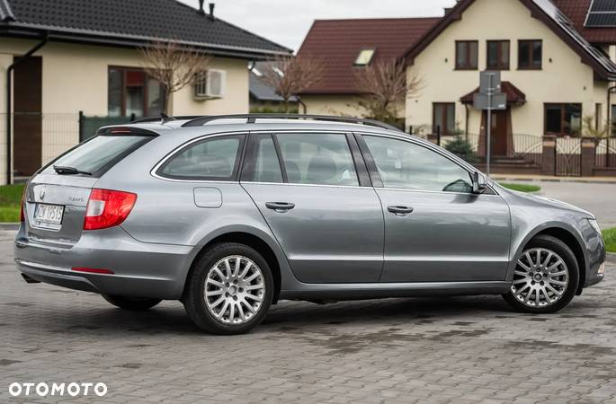 Skoda Superb Combi 2.0 TDI Comfort - 22