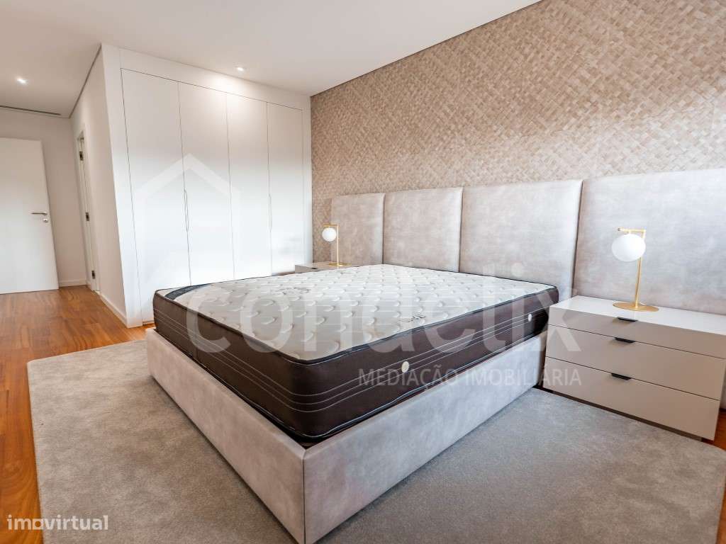 Moradia T3 com terraço, piscina e decoração de autor, Madalena-31