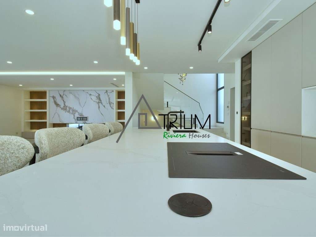 Moradia Contemporânea de Luxo com Piscina Aquecida, Jardim e Cave M...-13