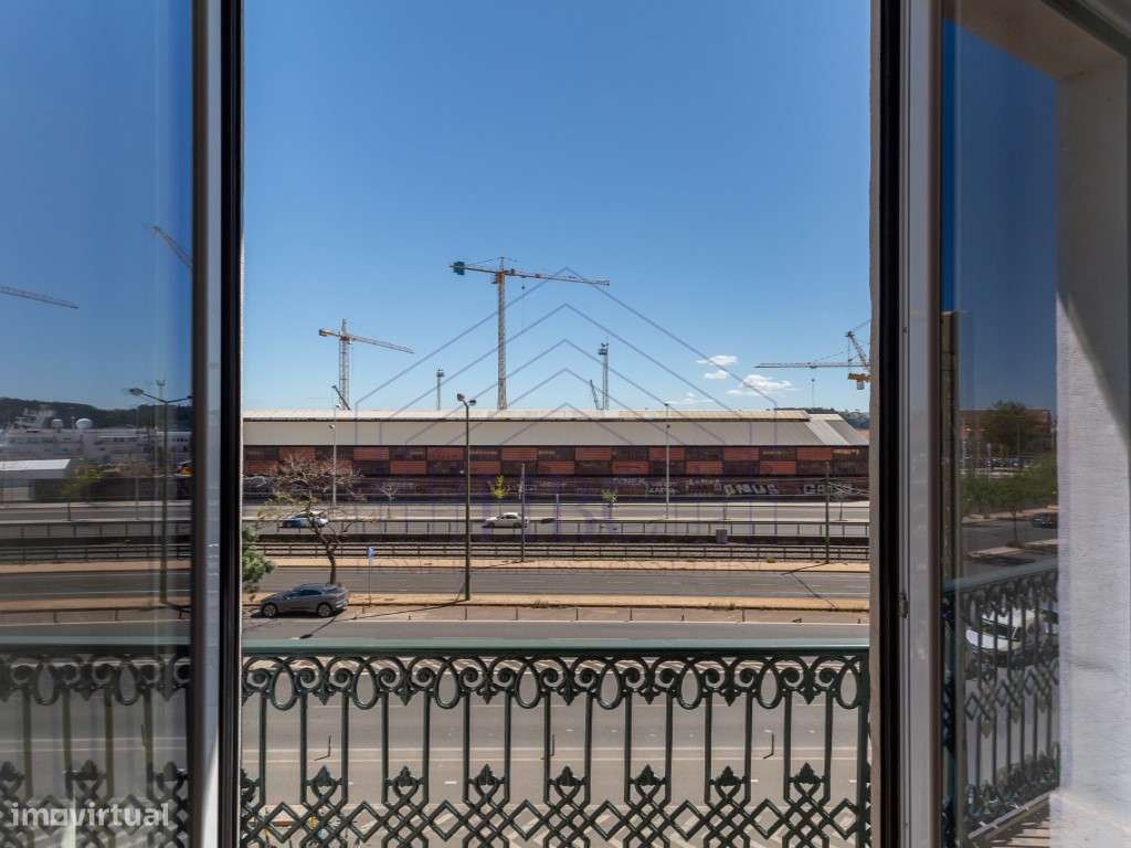 Apartamento T2 Remodelado por Arquiteto | Vista Rio Tejo | Avenida ...-38