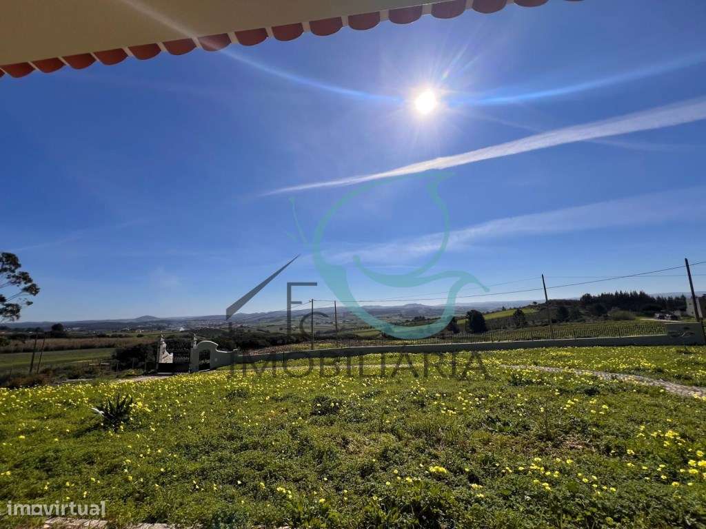 Moradia T5 com Vista para a Serra em Alenquer-5