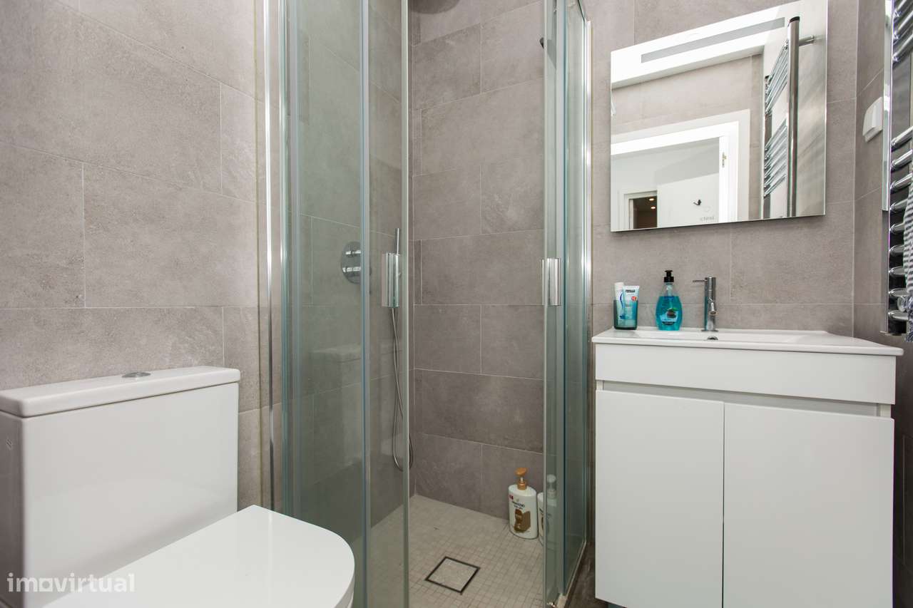 Moradia isolada terreno de 811m2 piscina jardim Sesimbra-31