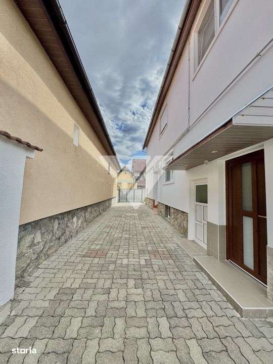 Apartament la casa – 4 camere + demisol util + curte si garaj Sibiu - Imagine principală: 3/15