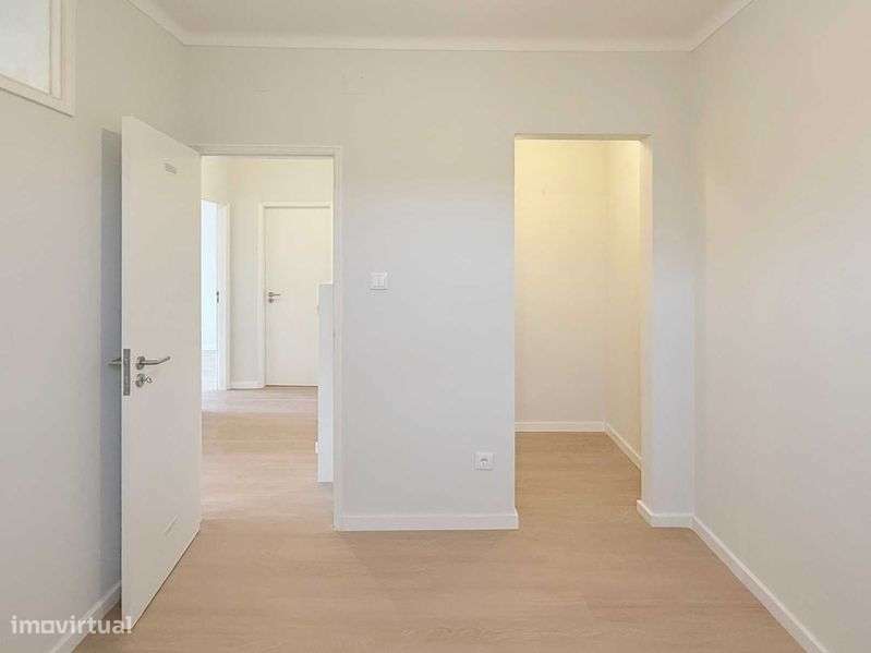 Apartamento com 2 quartos no Fluvial a 100m do Douro, com varanda. - Grande imagem: 5/12