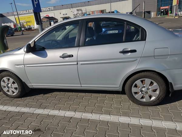 Hyundai Accent MC 1.5 CRDI 4DR GL EXECUTIVE - 7