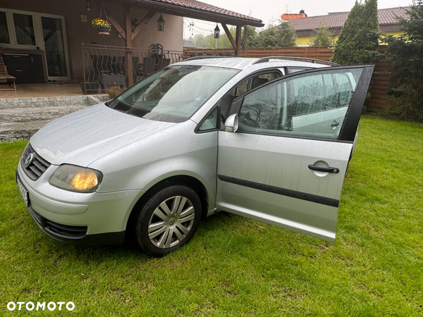 Volkswagen Touran - 29