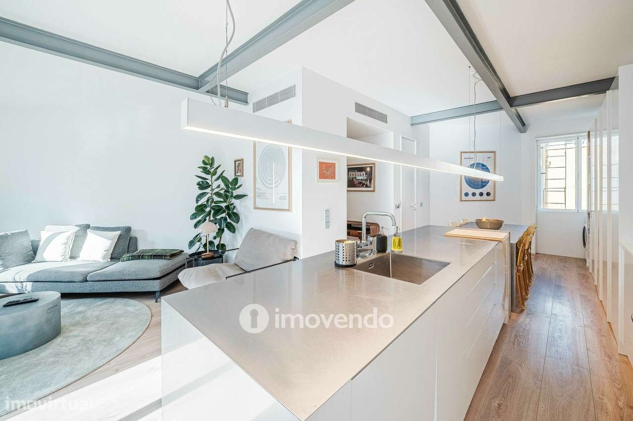 Apartamento T2 com cozinha equipada e mobilado, nas Amoreiras-21