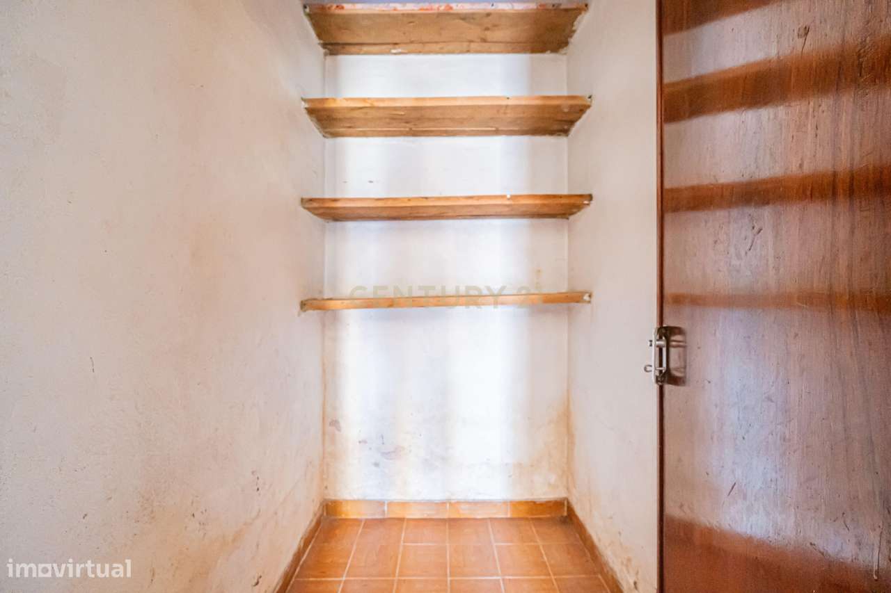 Moradia T3 com Quintal Amplo, Garagem e Anexo – Zona Tranquila da Moit-36