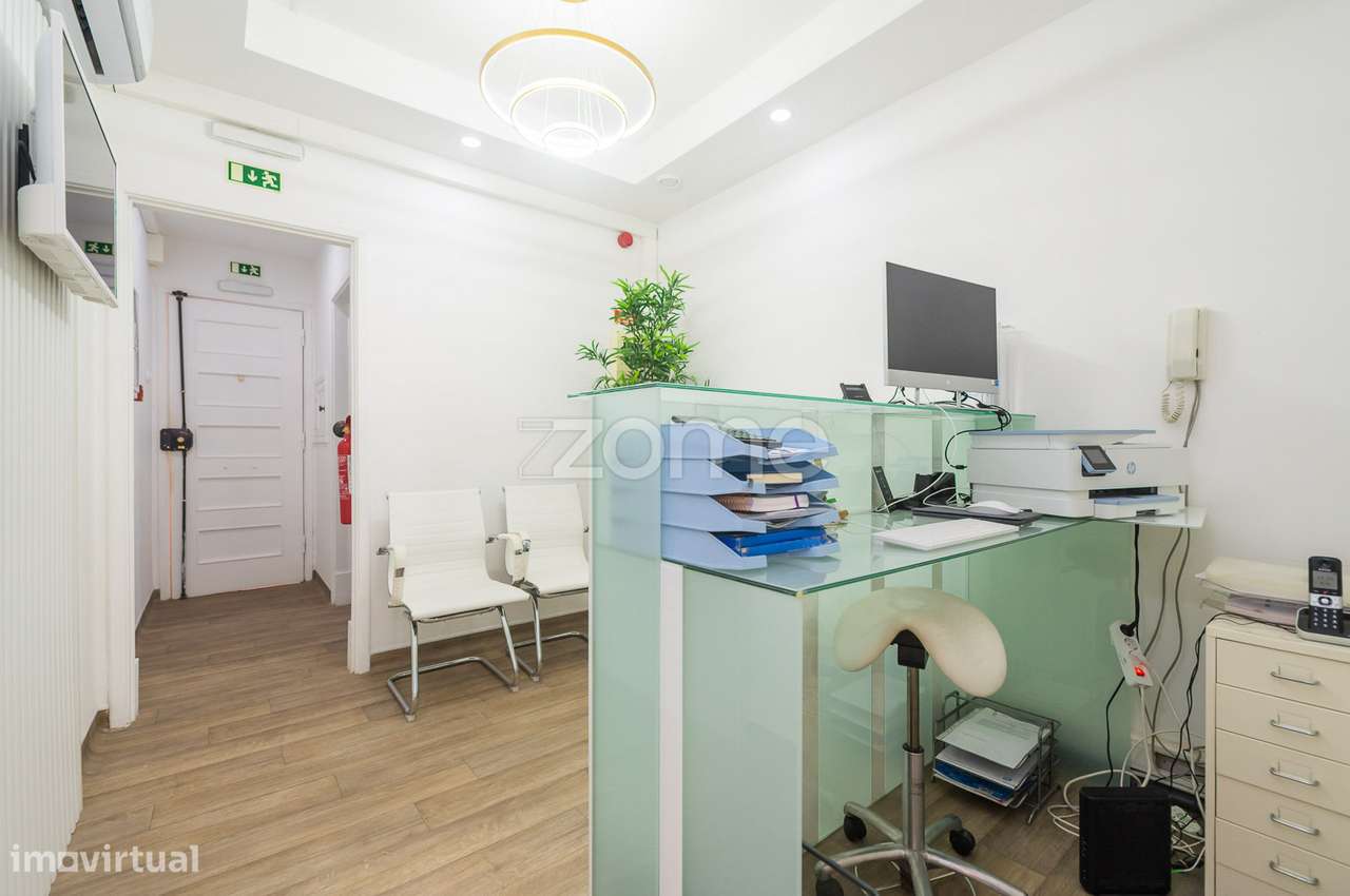 Clinica dentária junto à Av. da Liberdade - Grande imagem: 5/58