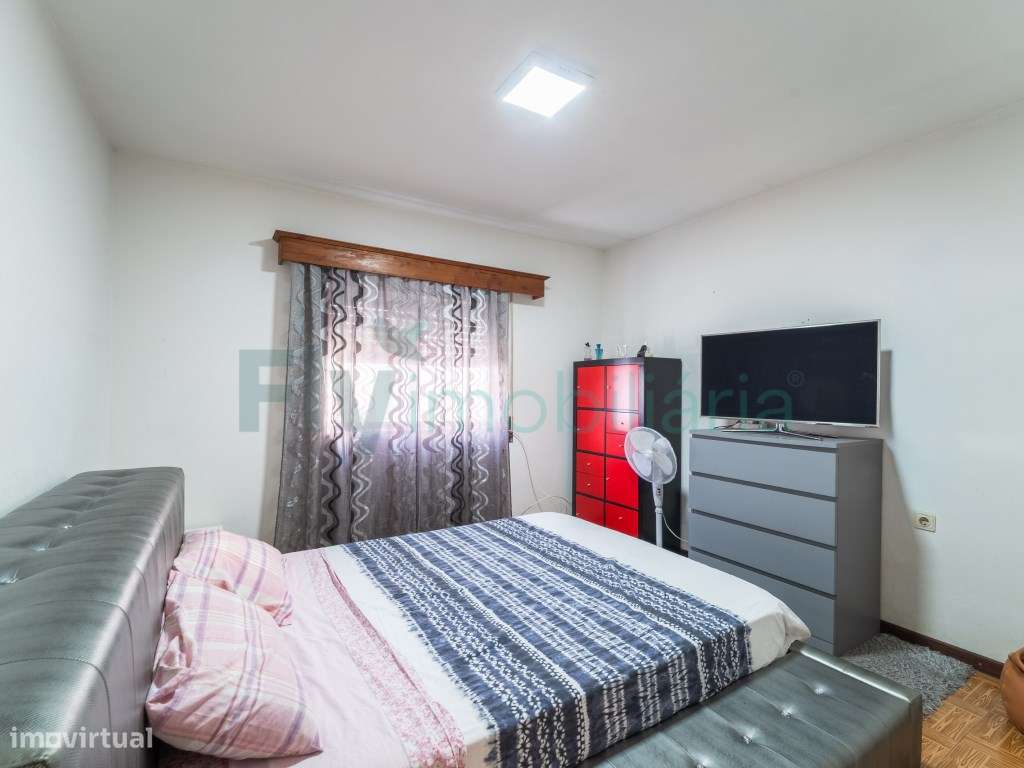 MORADIA TÉRREA COM GRANDE POTENCIAL | GARAGEM E JARDIM-57