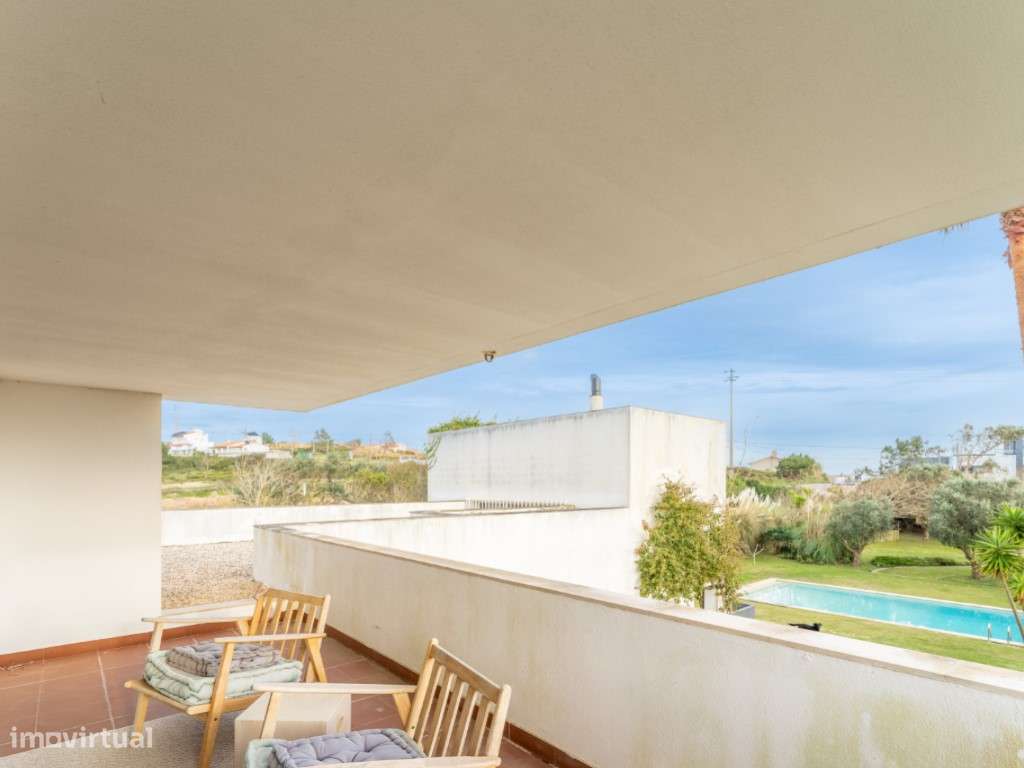 Fantástica moradia situada em Venda Nova- São Martinho do Porto-40