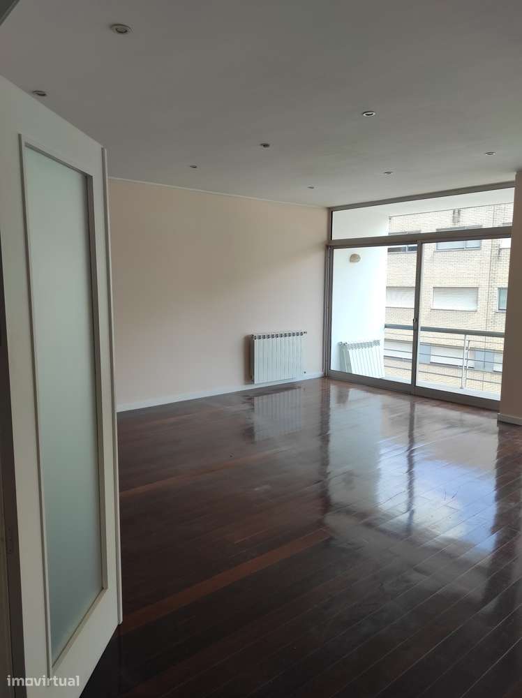 Apartamento T3 Costa, Parque da Cidade - Grande imagem: 2/19