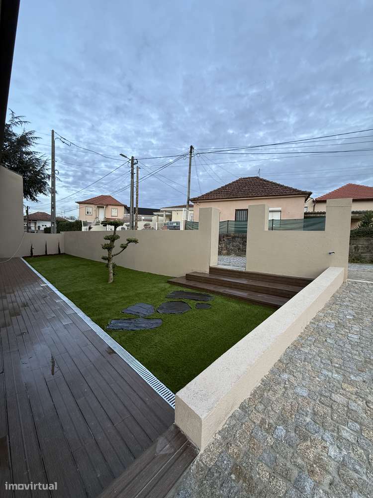 Moradia isolada, V3 com 1000m2 de terreno em Paços de Ferreira - Grande imagem: 3/20