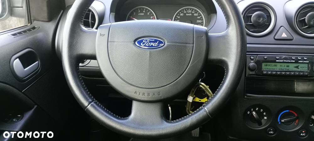 Ford Fiesta 1.4 Ghia - 17