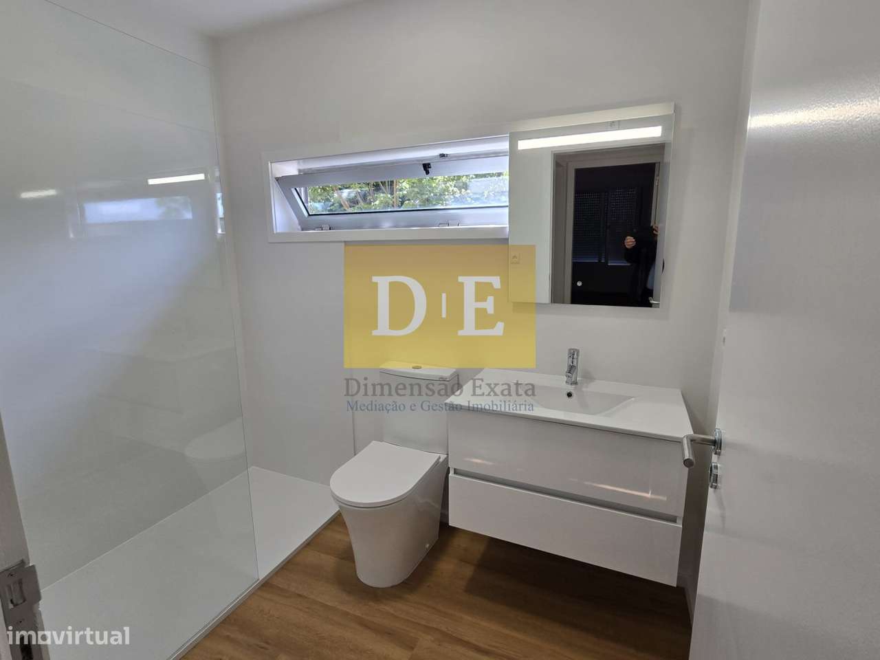 Apartamento T4 em Zona Central da Sª da Hora Junto à Estação do M-22