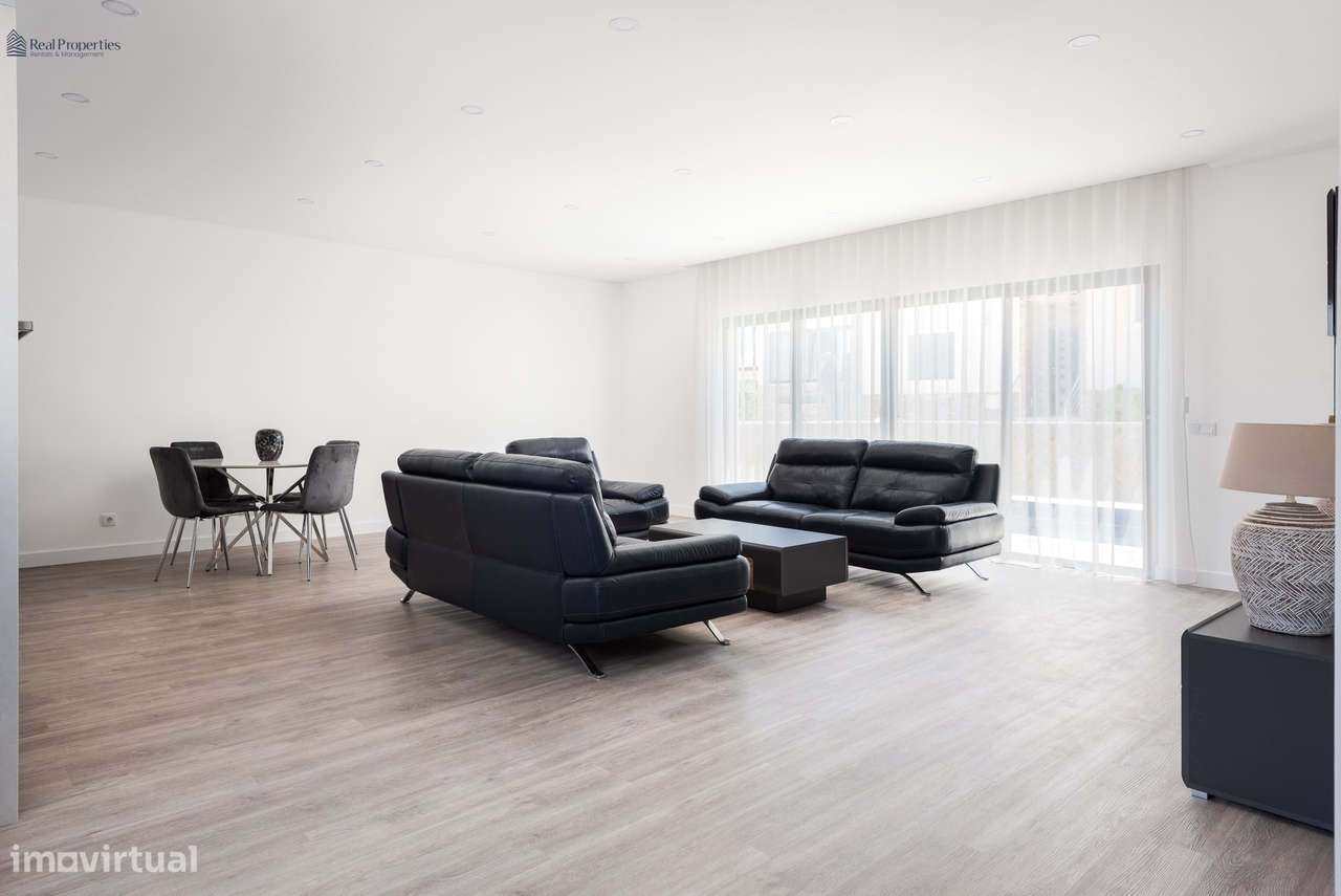 Moradia T3 com Piscina Privada a 5 Minutos das Praias de Olhos de Água - Grande imagem: 5/30