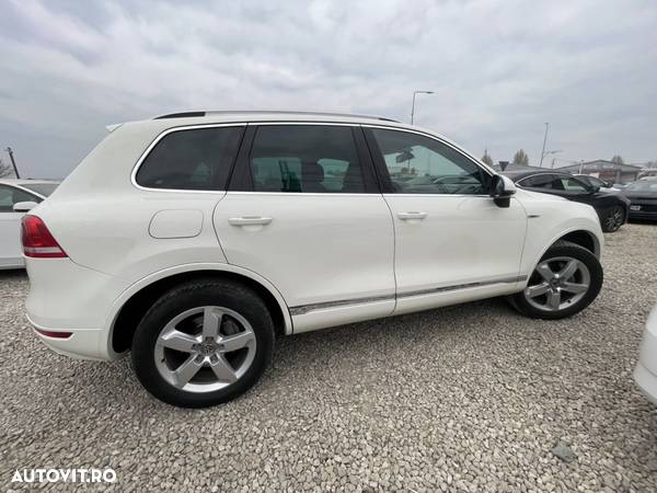 Volkswagen Touareg - 24