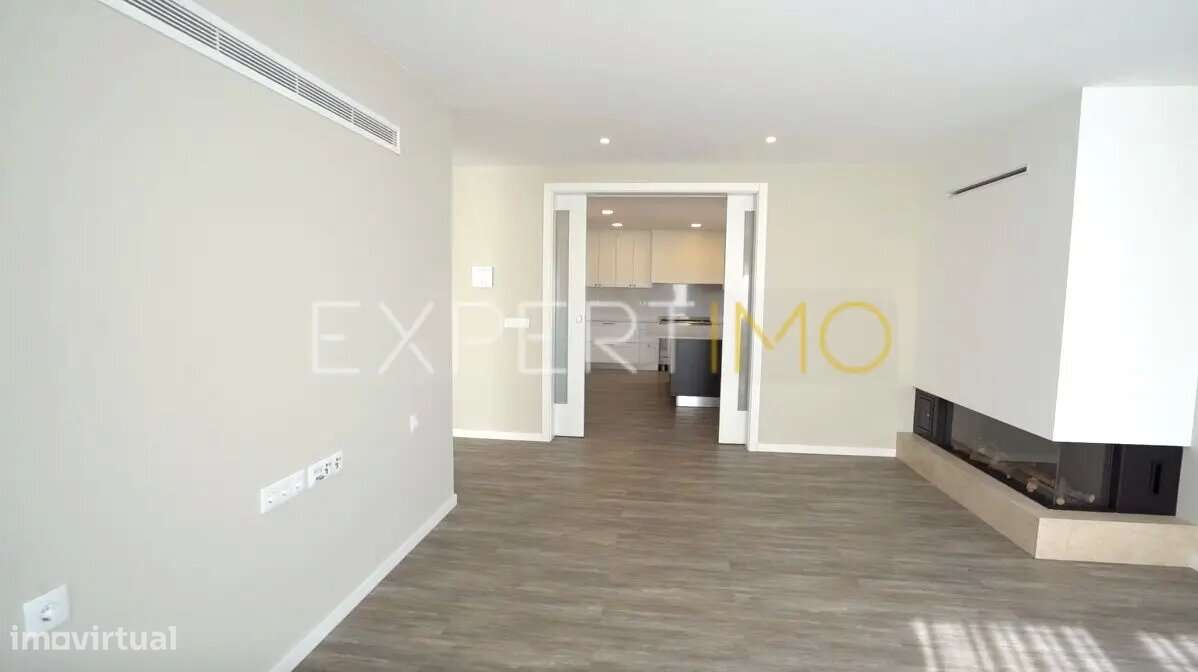 Moradia V4 à 12 km praia de S.Pedro de Moel - Leiria - Marinha Grande - Grande imagem: 2/25