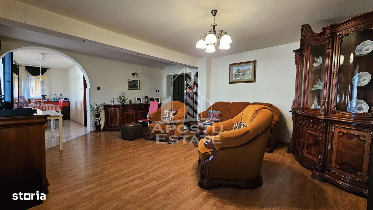 Vila de vanzare in Ghioroc - Imagine principală: 2/20