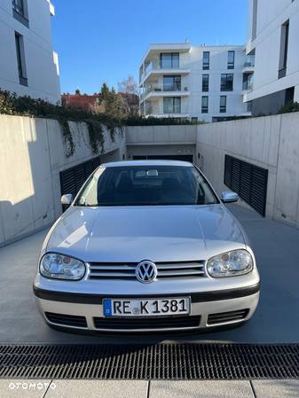 Volkswagen Golf IV 1.4 16V Basis - 3