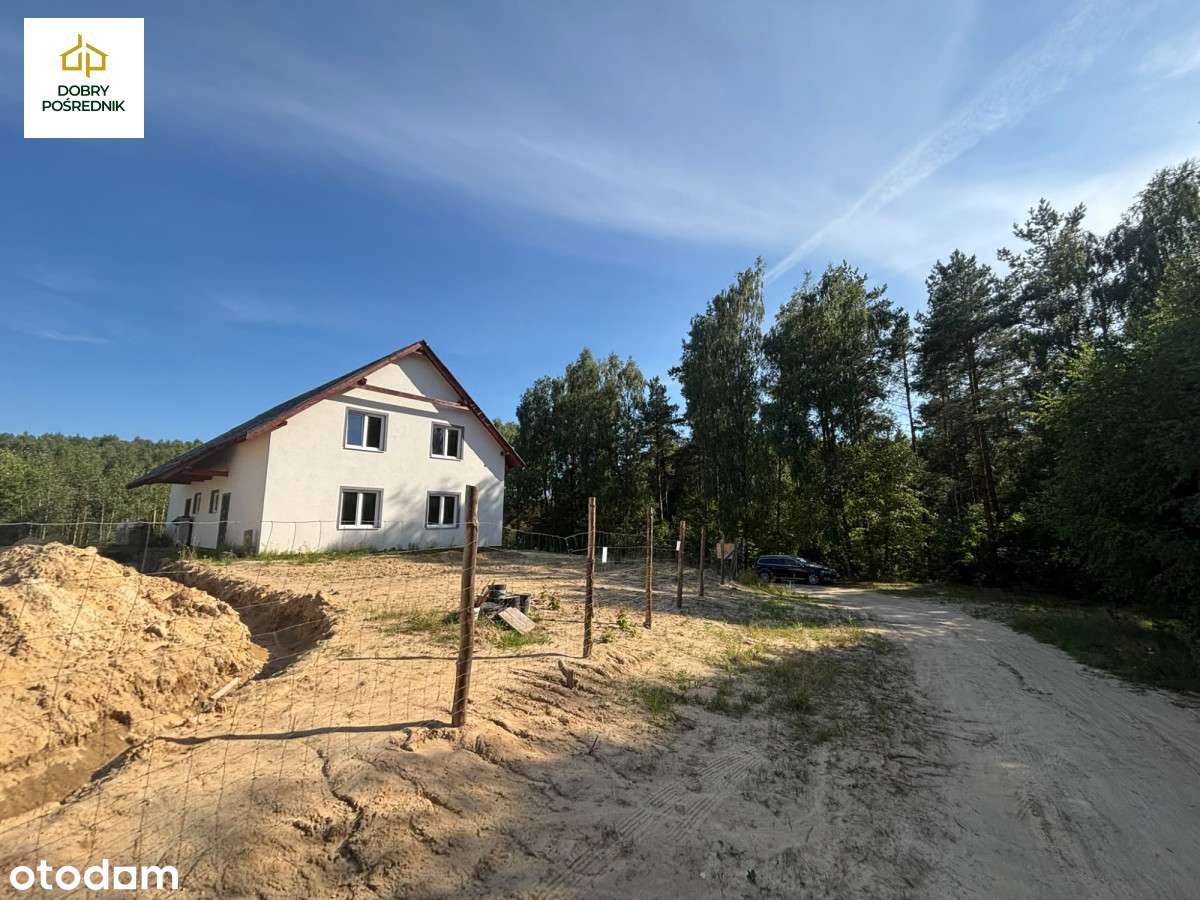 Bliźniak w kameralnej i spokojnej okolicy