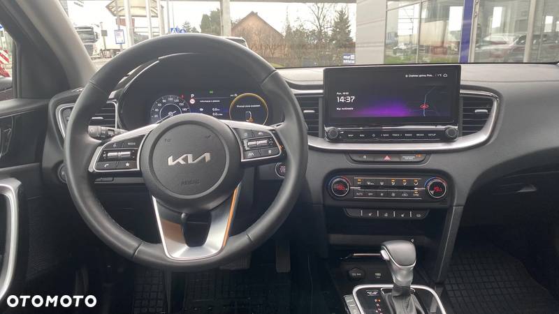 Kia XCeed 1.5 T-GDI Business Line DCT - 13