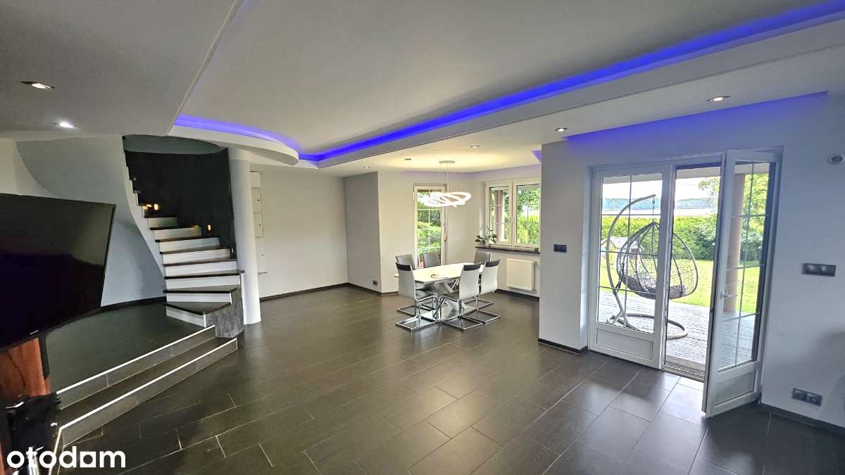 Otoczony naturą  rodzinny dom z możliwością inwestycyjną-5