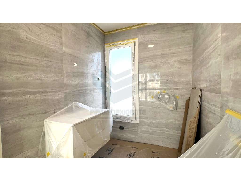 Moradia Isolada 4 Suítes, Piscina, Cave 43m2 - AZEITÃO-20