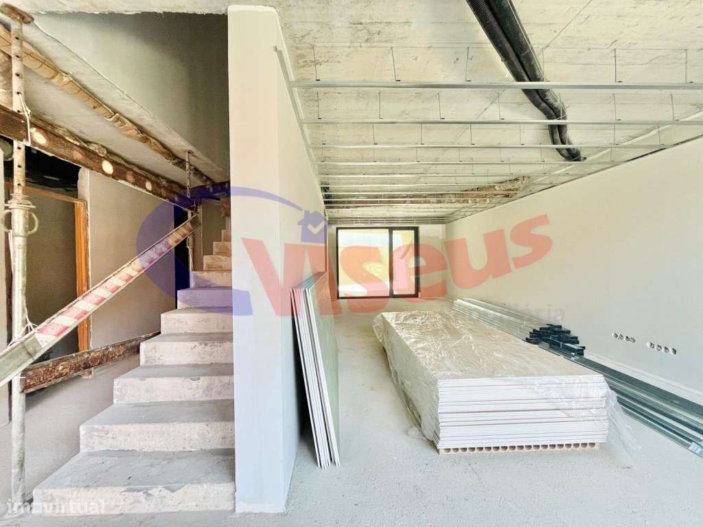Moradia T3 + Escritório Nova junto à Praia Canidelo-26