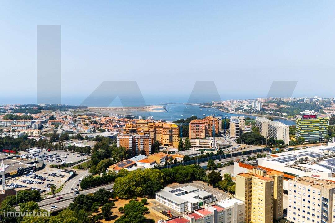 T2 Remodelado com 97 m2 e Garagem | Jardins da Arrábida-30