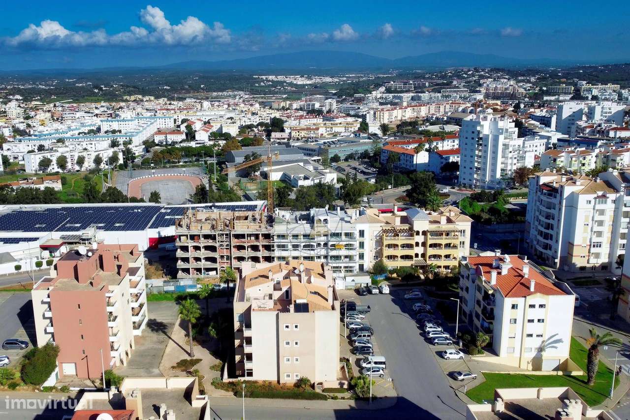 Apartamento com  2  Quartos em construção com piscina comum no topo do - Grande imagem: 2/33