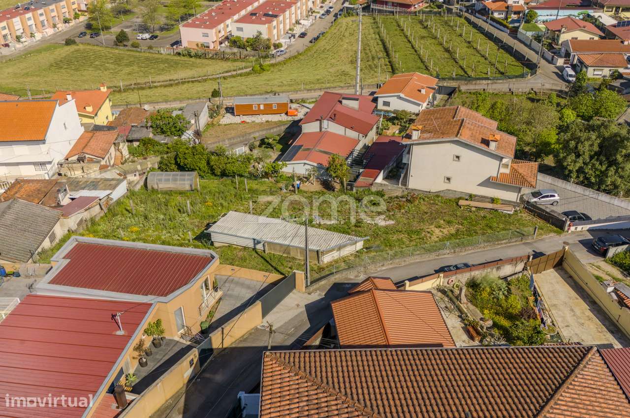 Terreno com 950m2 de construção na Trofa - Grande imagem: 3/19