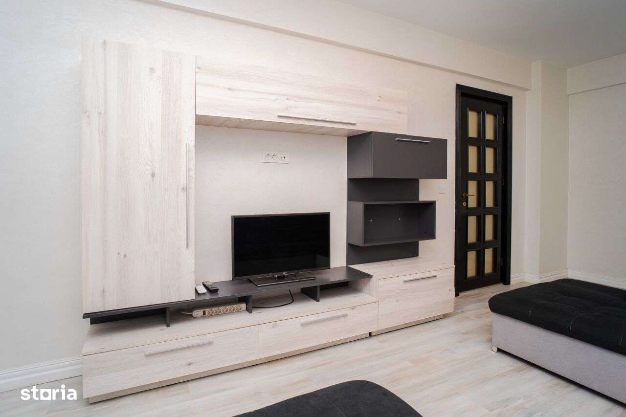 Royal, Apartament 2 camere, decomandat, mobilat si utilat-0