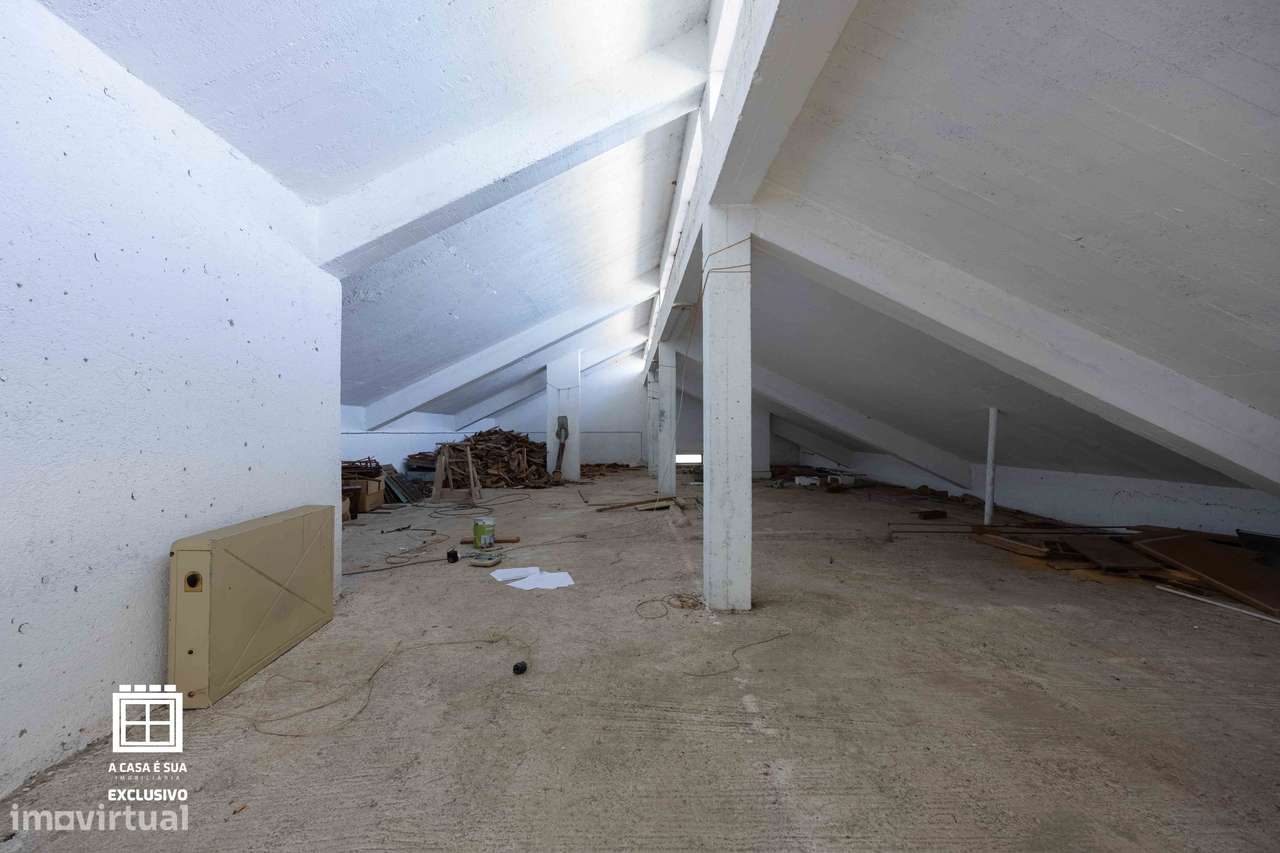 Excelente moradia térrea em Seia - Exclusivo-23
