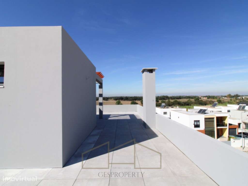 Apartamento T3 Duplex em Pinhal Novo-31