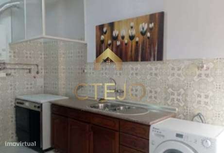 Vende-se no Centro de Alverca - Grande imagem: 4/6