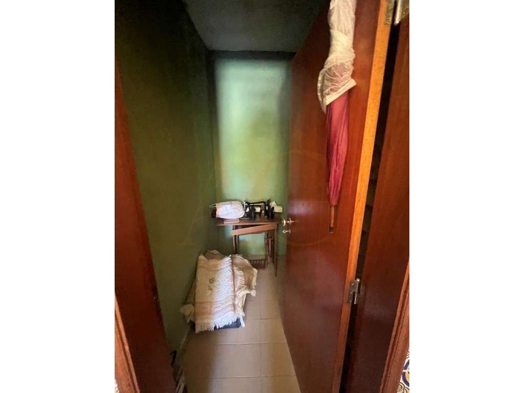 Quinta com duas casas, vistas para o mar e 11.940 m² de terreno em ...-14