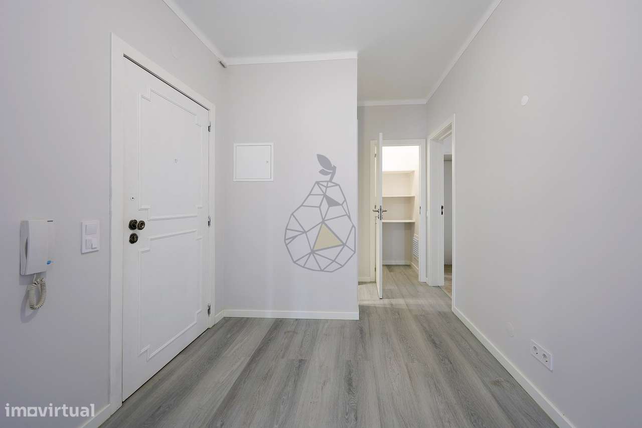 T3 central totalmente remodelado, com 2 casas de banho em Portimão-11