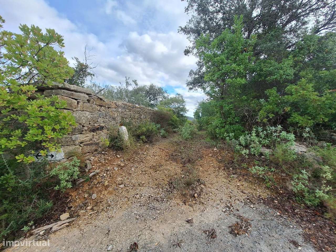 Terreno no Ruína no concelho de Faro - Grande imagem: 5/15