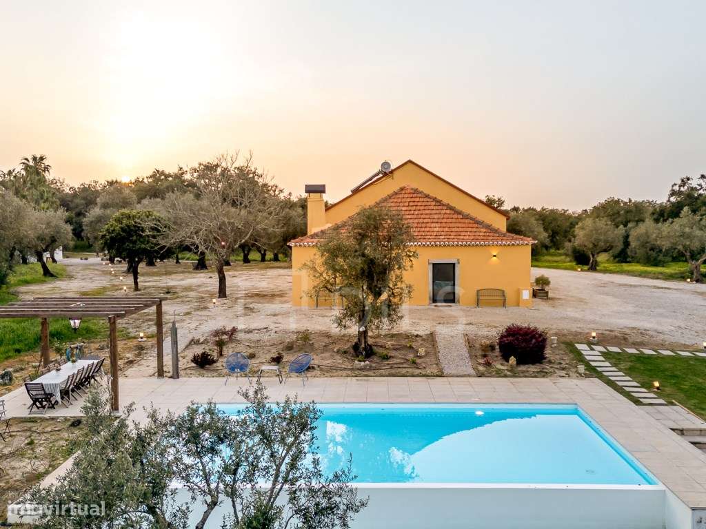 Quinta T9 em Azeitão com piscina e 11 ha de terreno, renovada-27