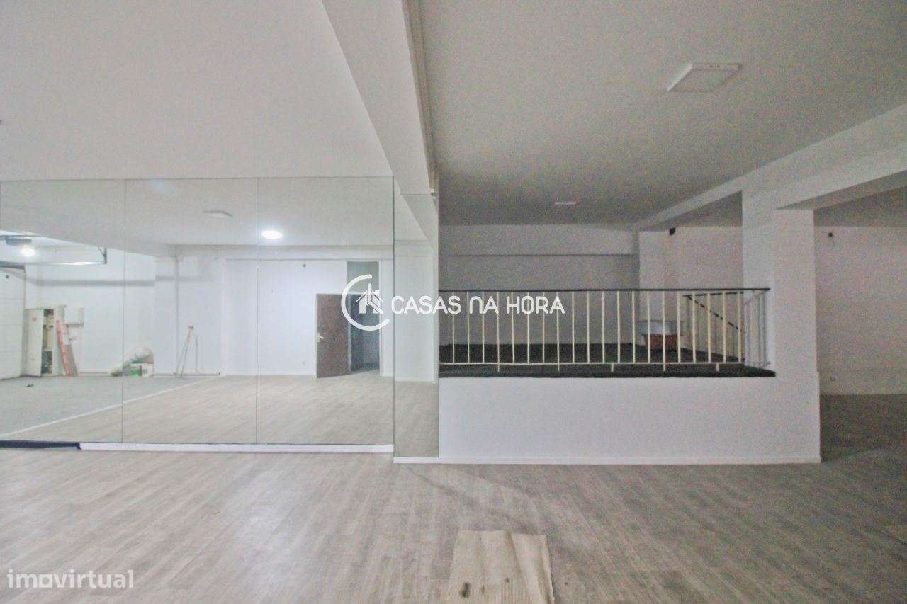 LOJA R. FARIA GUIMARÃES | R. DA CONSTITUIÇÃO - Grande imagem: 2/12