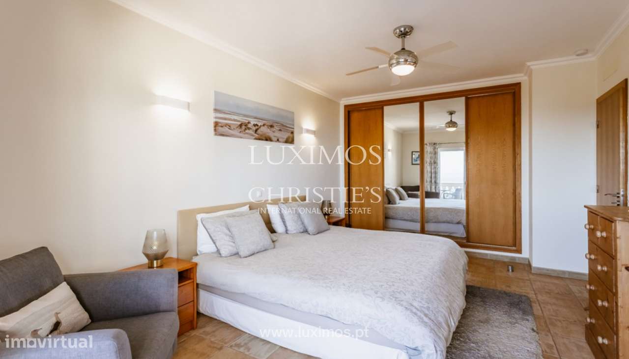 Moradia com piscina e garagem para venda em Salema, Algarve-9