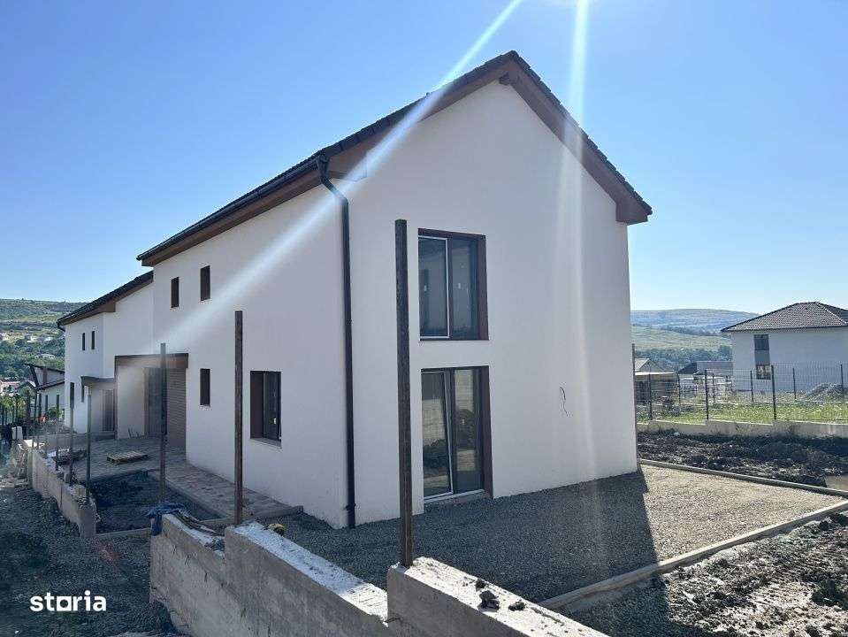 Casa cu garaj 149mp utili si 400mp teren in Chinteni cu CF - Imagine principală: 2/17