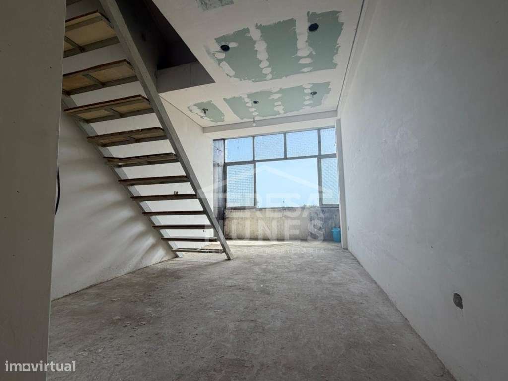 APARTAMENTO T3 + 1 - ARRENTELA / SEIXAL-10