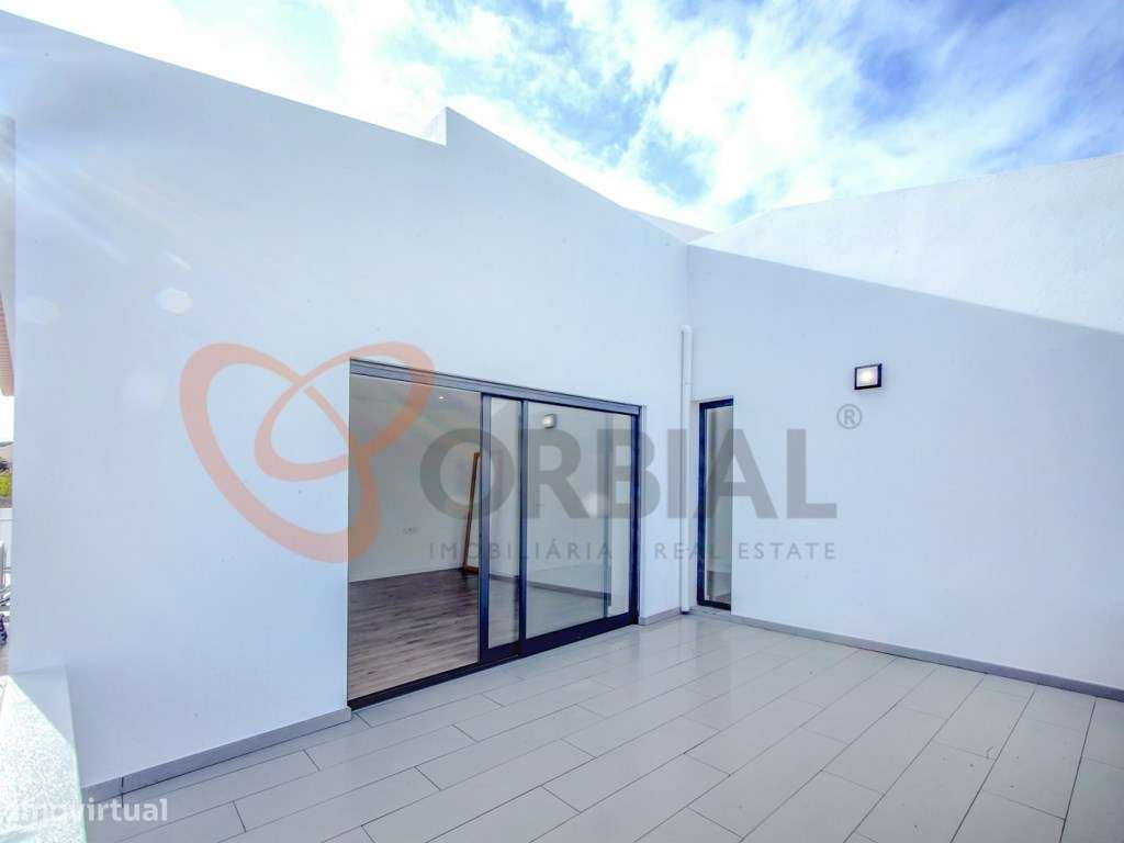 Moradia para venda em Albufeira com 6 quartos e piscina-57