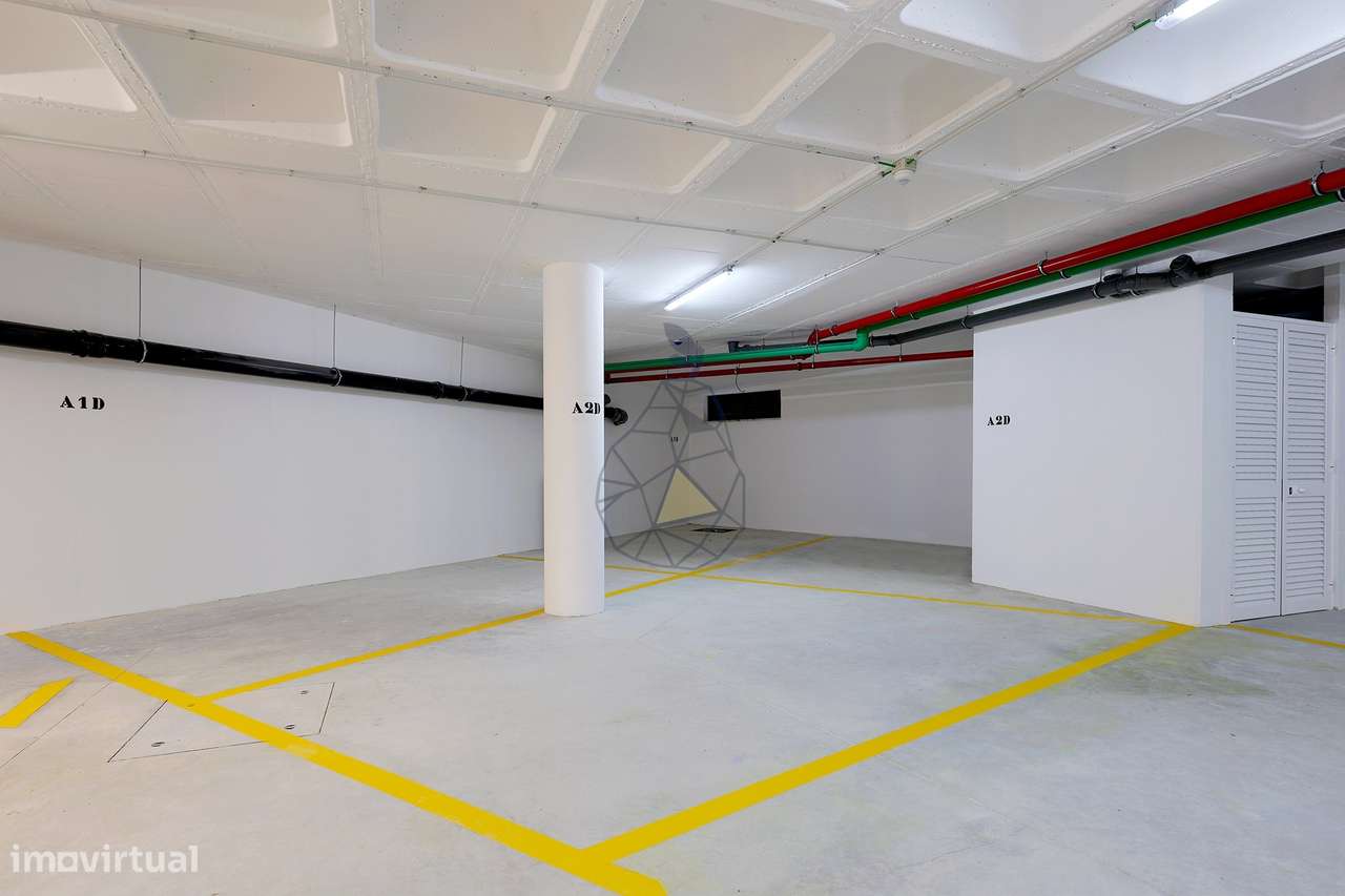 Apartamento T2 Duplex com 2 lugares de estacionamento em Alvor-45