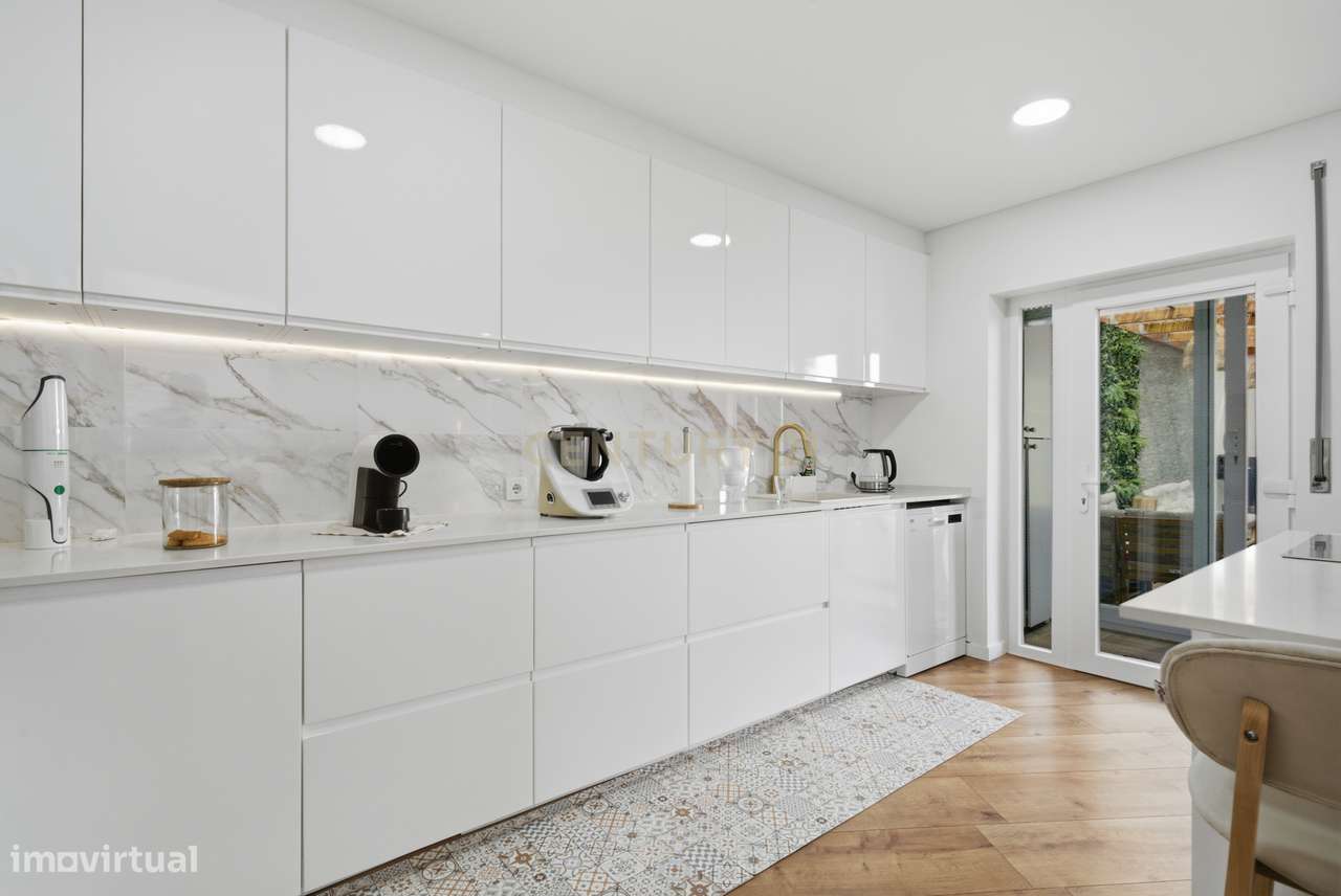 Moradia T3+1 Totalmente Remodelada  em 2026 com Piscina, Painéis Solar-9