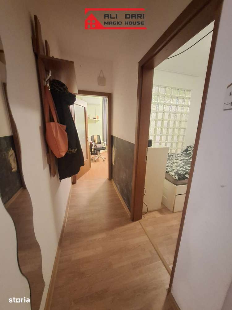 De vânzare apartament de 2 camere + bucătărie Strada Lombului-6